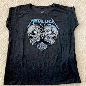 Metallica Ladies Broken Heart T-Shirt, charcoal.